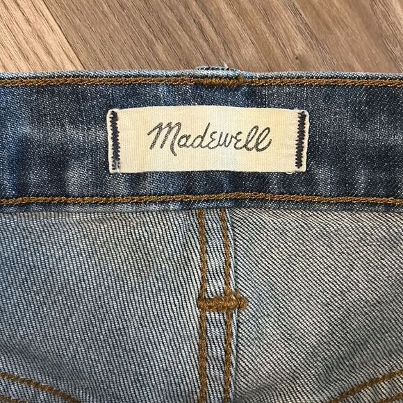 LIKE NEW MADEWELL THE HIGH RISE SLIM BOYJEAN IN MEDIUM WASH NO DISTRESSING 26T - Picture 6 of 9